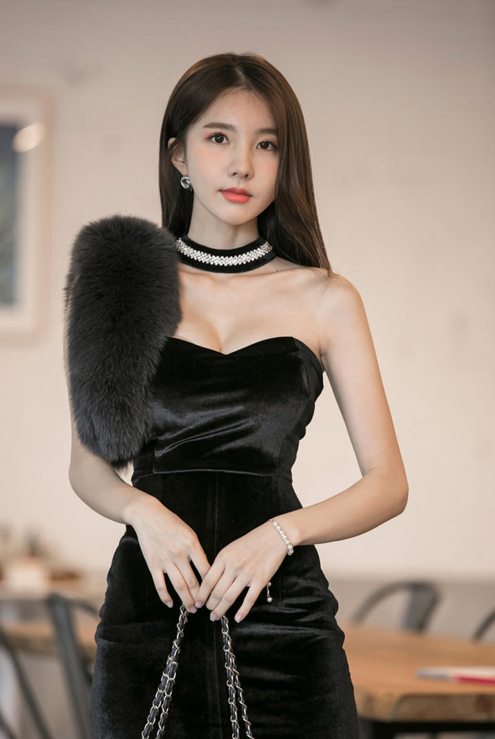 极品韩国美女明星金孝轩写真