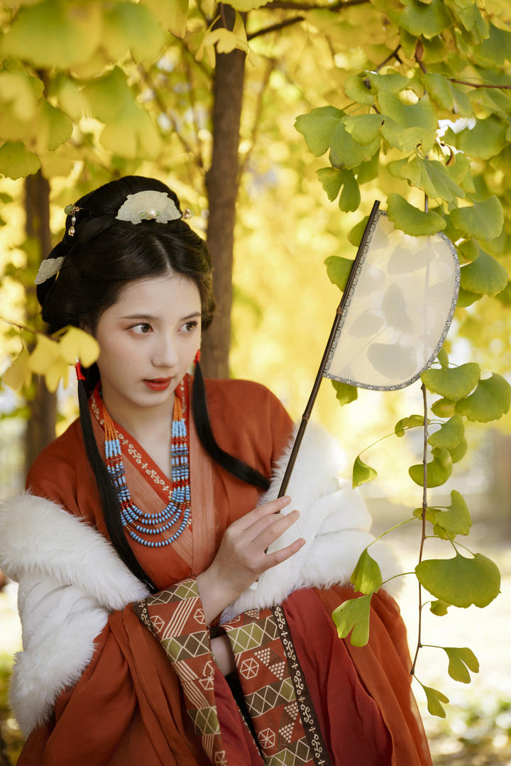 红色古装美女个人艺术写真照片大全