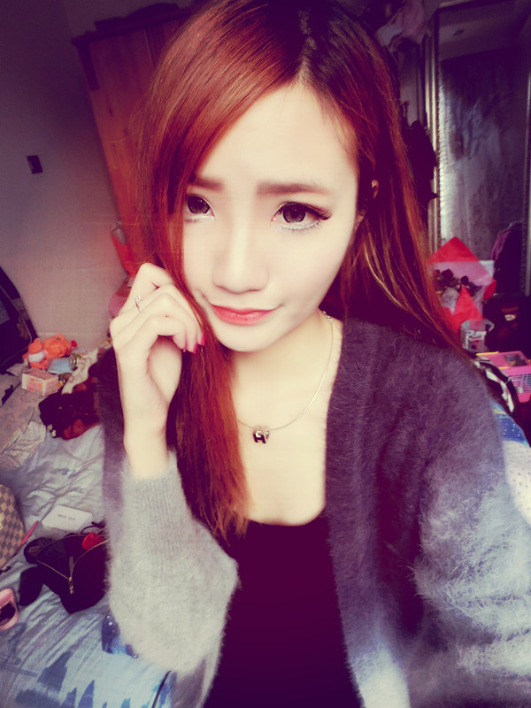 大眼睛性感美女韩敏儿