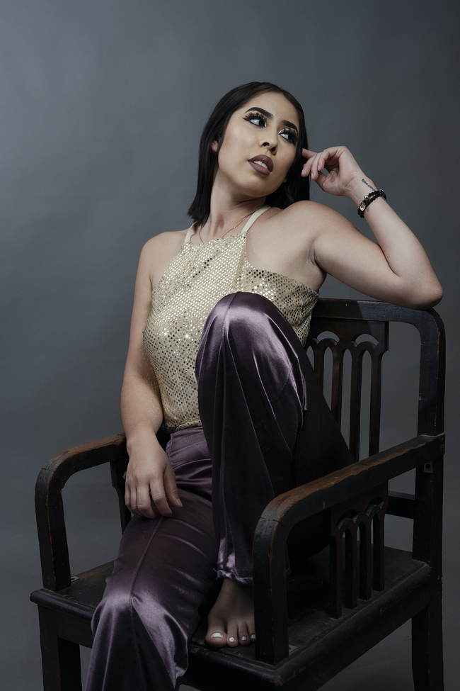 性感成熟风御姐美女人体写真摄影