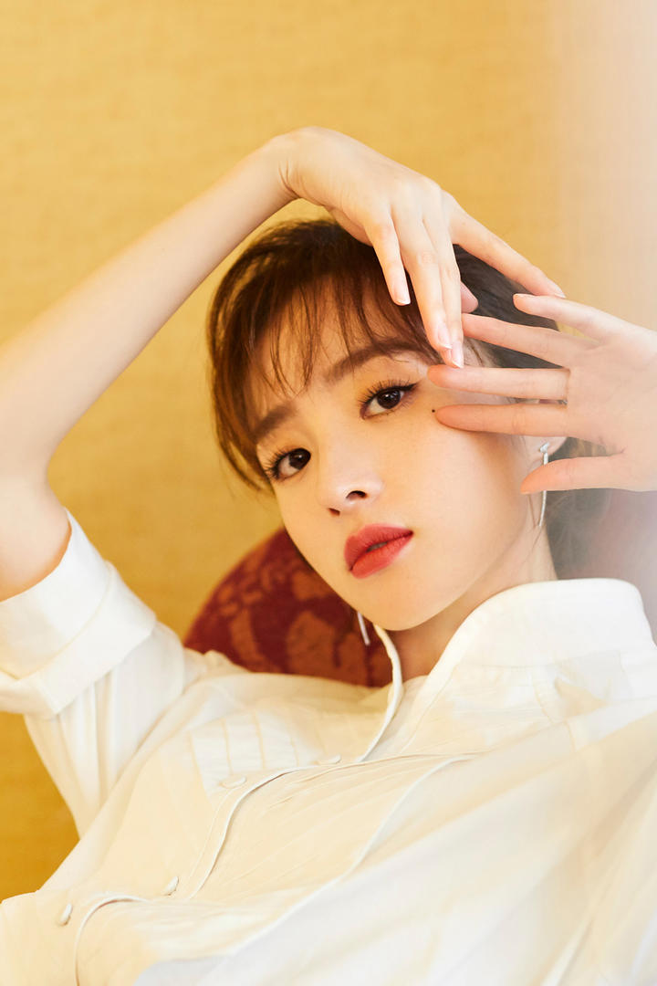 气质中国美女明星胡冰卿图片