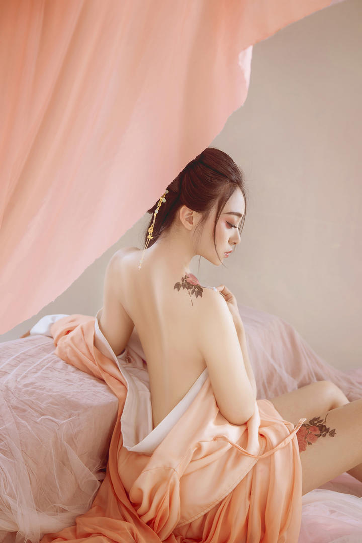 中国性感古装美女倩宝高清壁纸图片