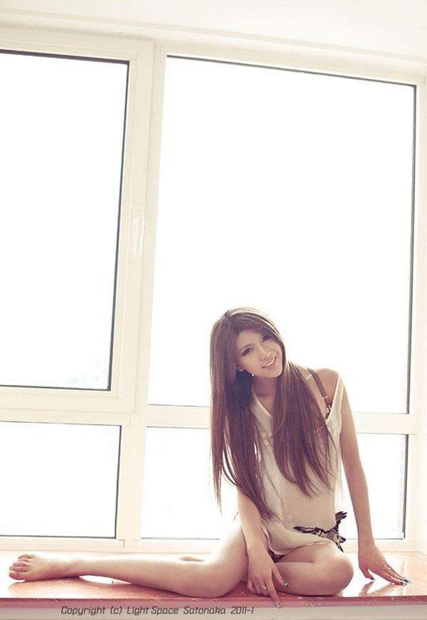 夏雅蒂赤裸天使私房诱惑