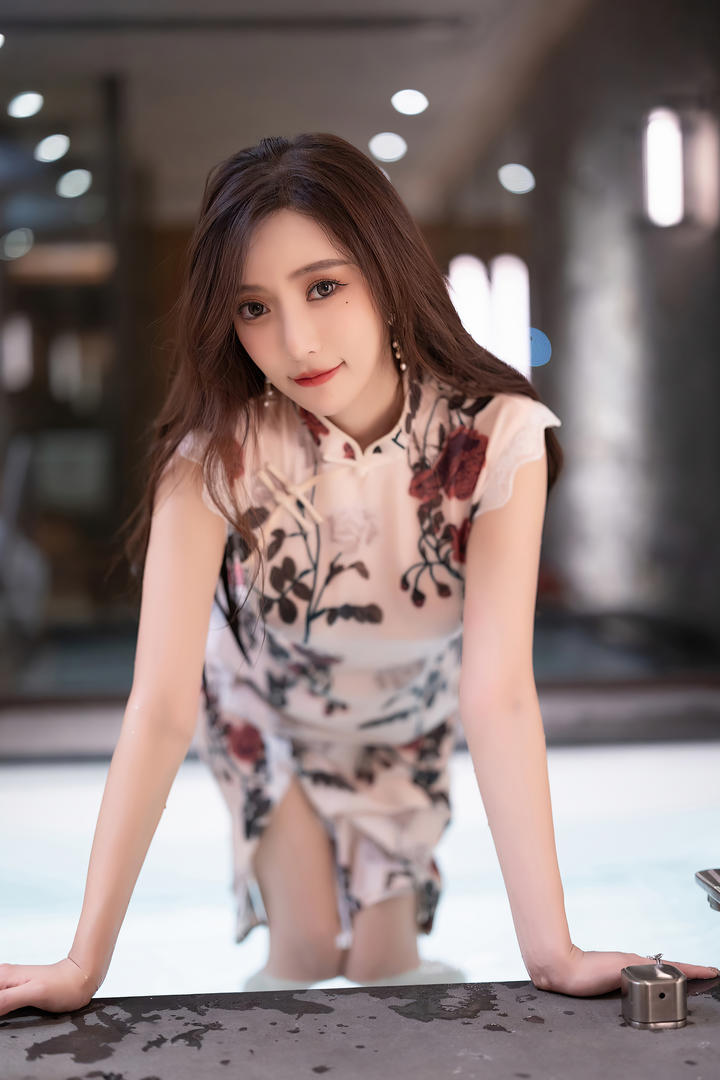 99精品国内旗袍美女性感照片