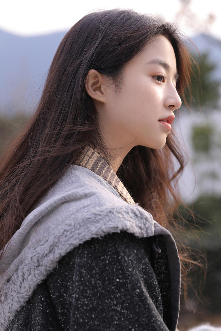 高清韩国学院范女生侧脸头像图片