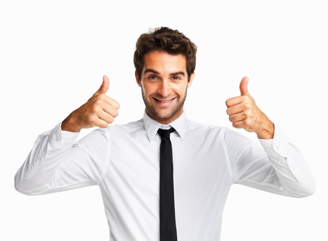 竖起大拇指帅哥图片