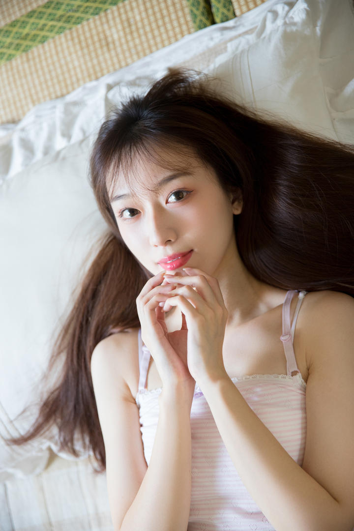 极品清纯美女女生毕业生活照写真图片