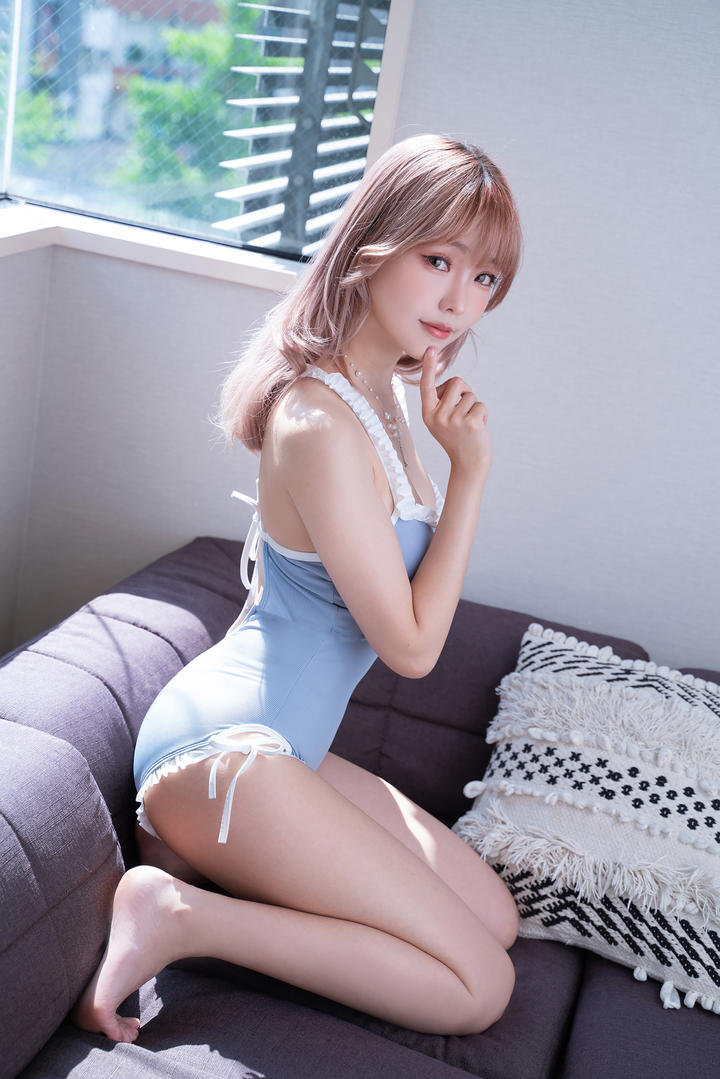 台湾名模性感大长腿美女西西人体大胆女人图片