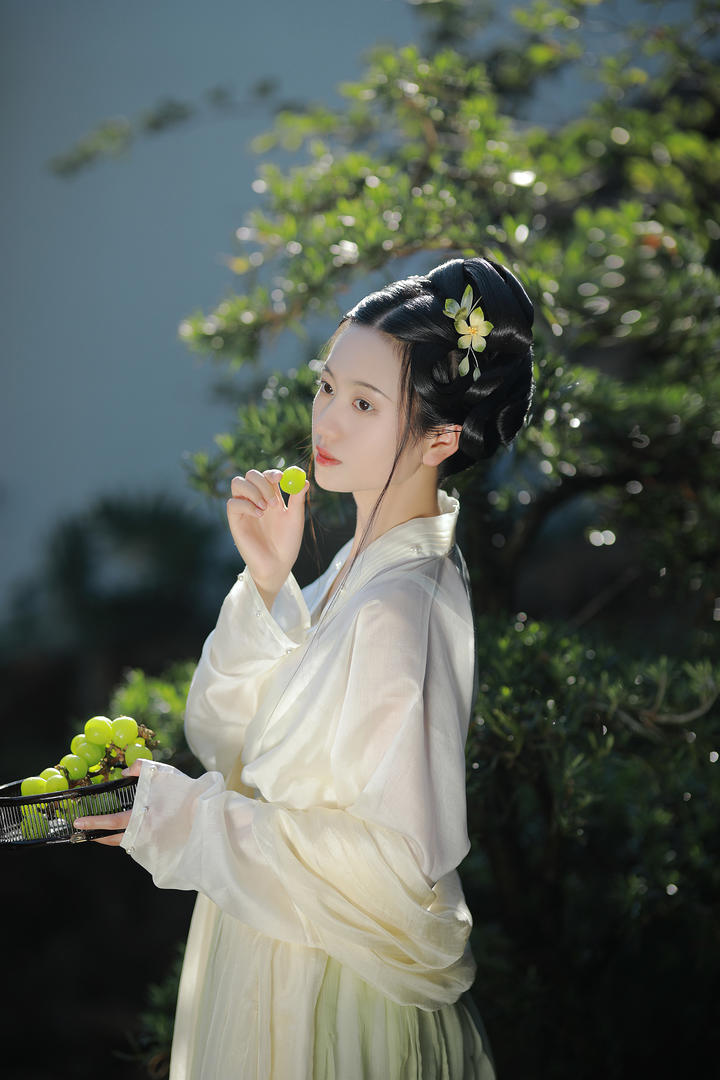 清纯漂亮的唯美古风汉服美女壁纸图片