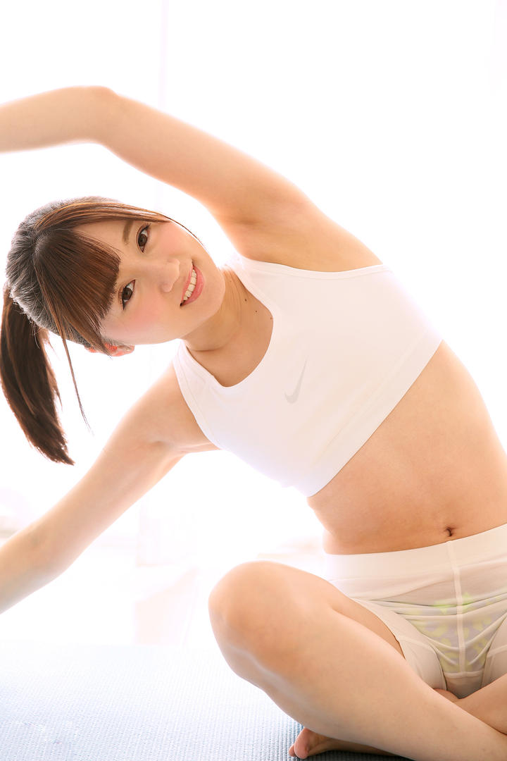 高清日本美女瑜伽运动图片