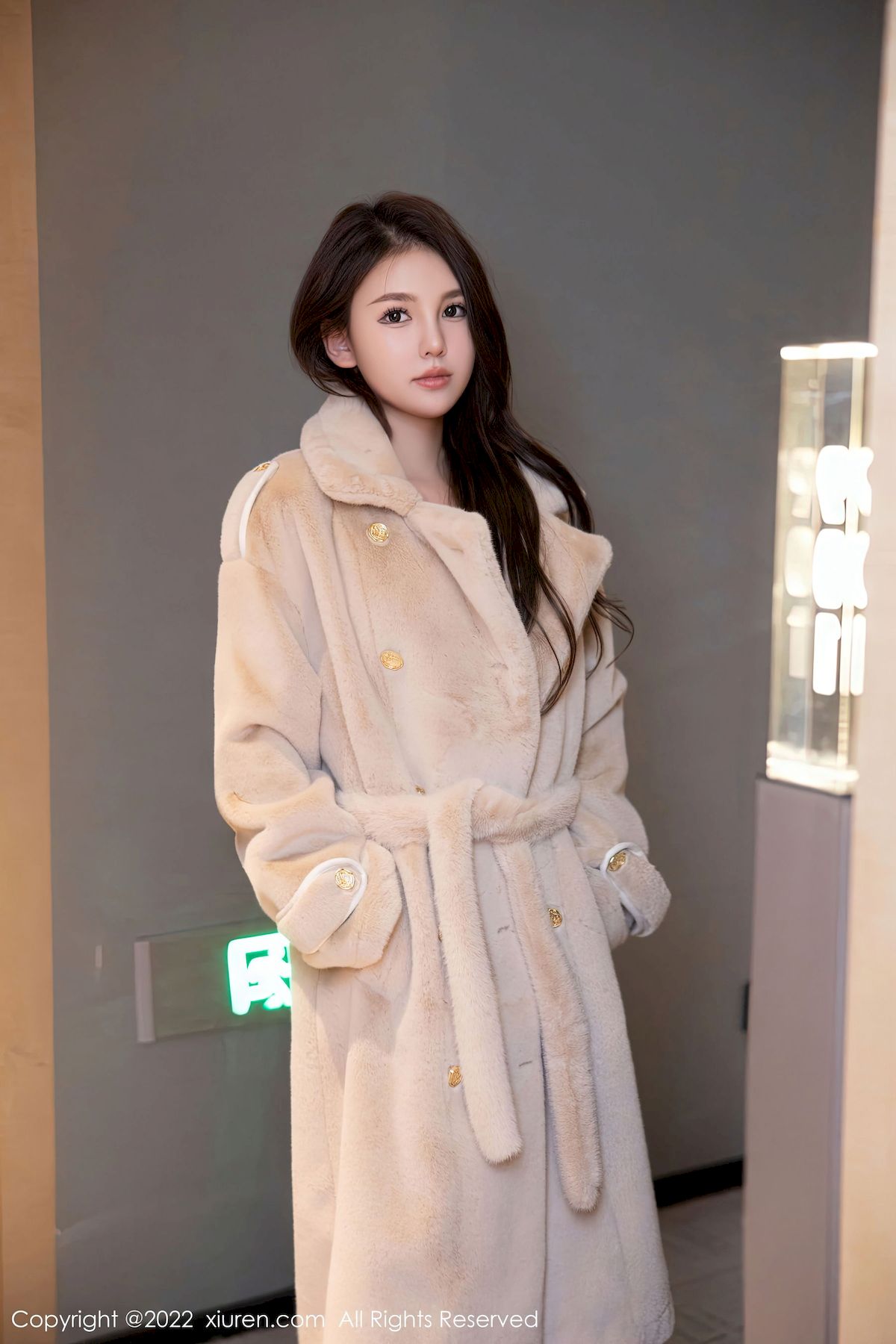 秀人网美女模特美羊羊样貌清纯甜美曼妙身姿性感写真