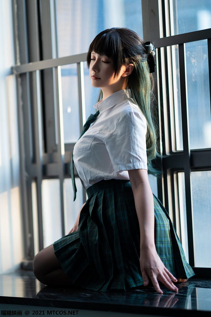 喵糖映画性感美少女黑丝美腿JK制服格子裙清晨阳光私房写真