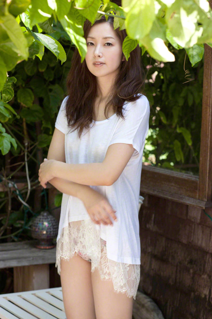 日本美女高清美女写真图片