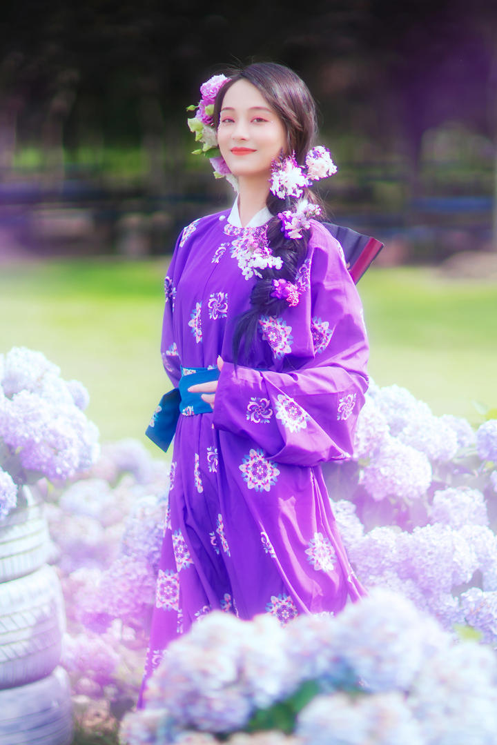 花园里的日本清纯和服美女高清壁纸图片大全