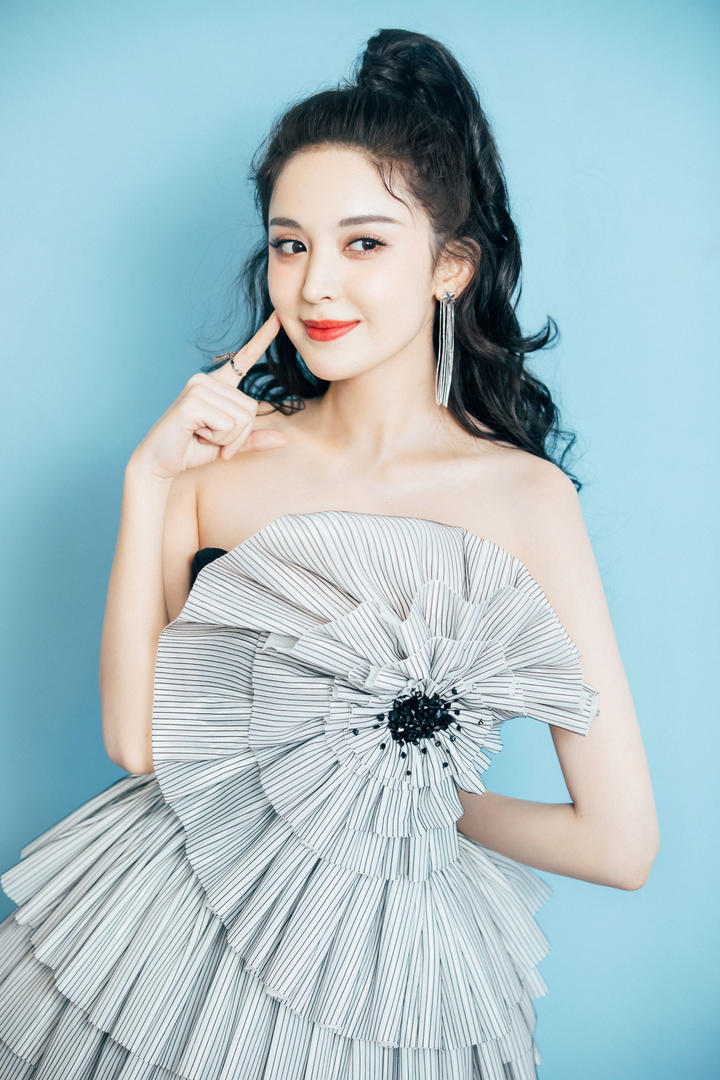 中国高清美女明星壁纸图片古力娜扎个人写真大全