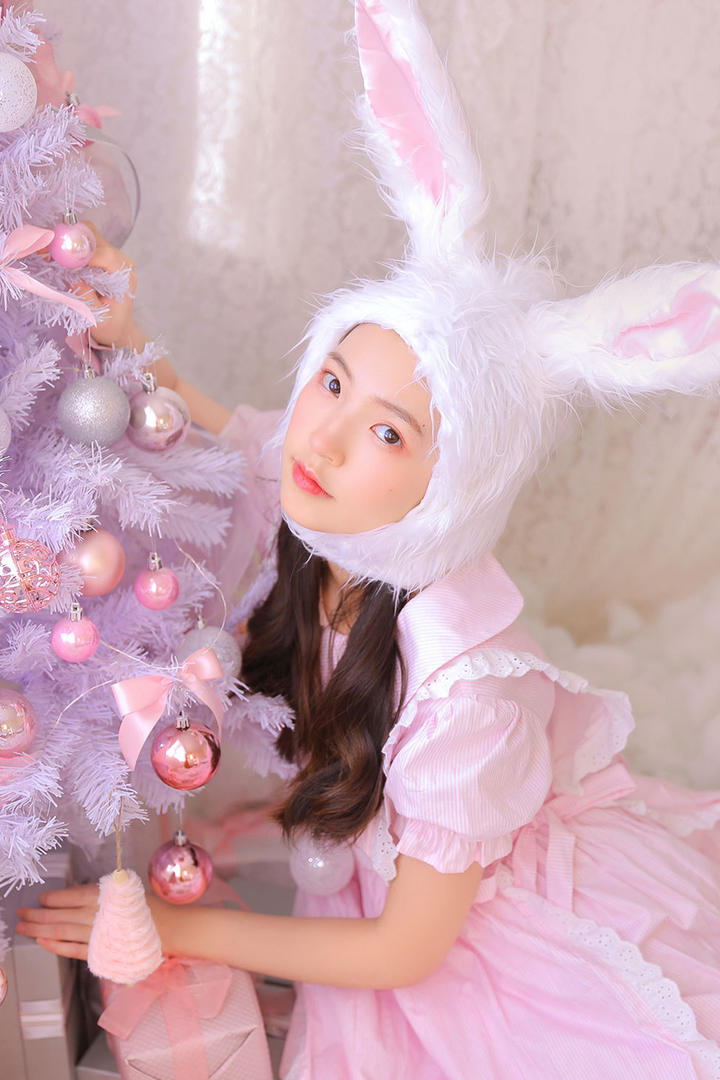 清纯兔子帽可爱美女图片