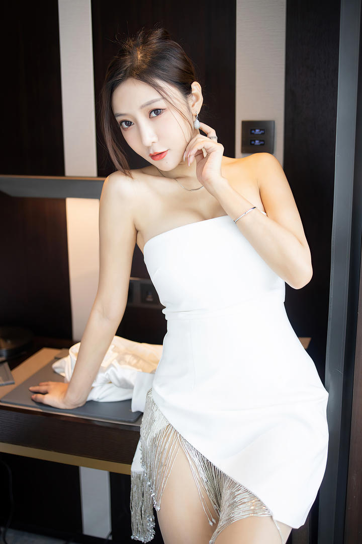 国模极品美女王馨瑶性感私拍写真集下载