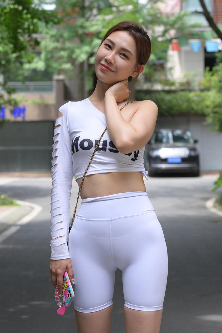 91精品国产街拍美女紧身裤性感图片下载免费