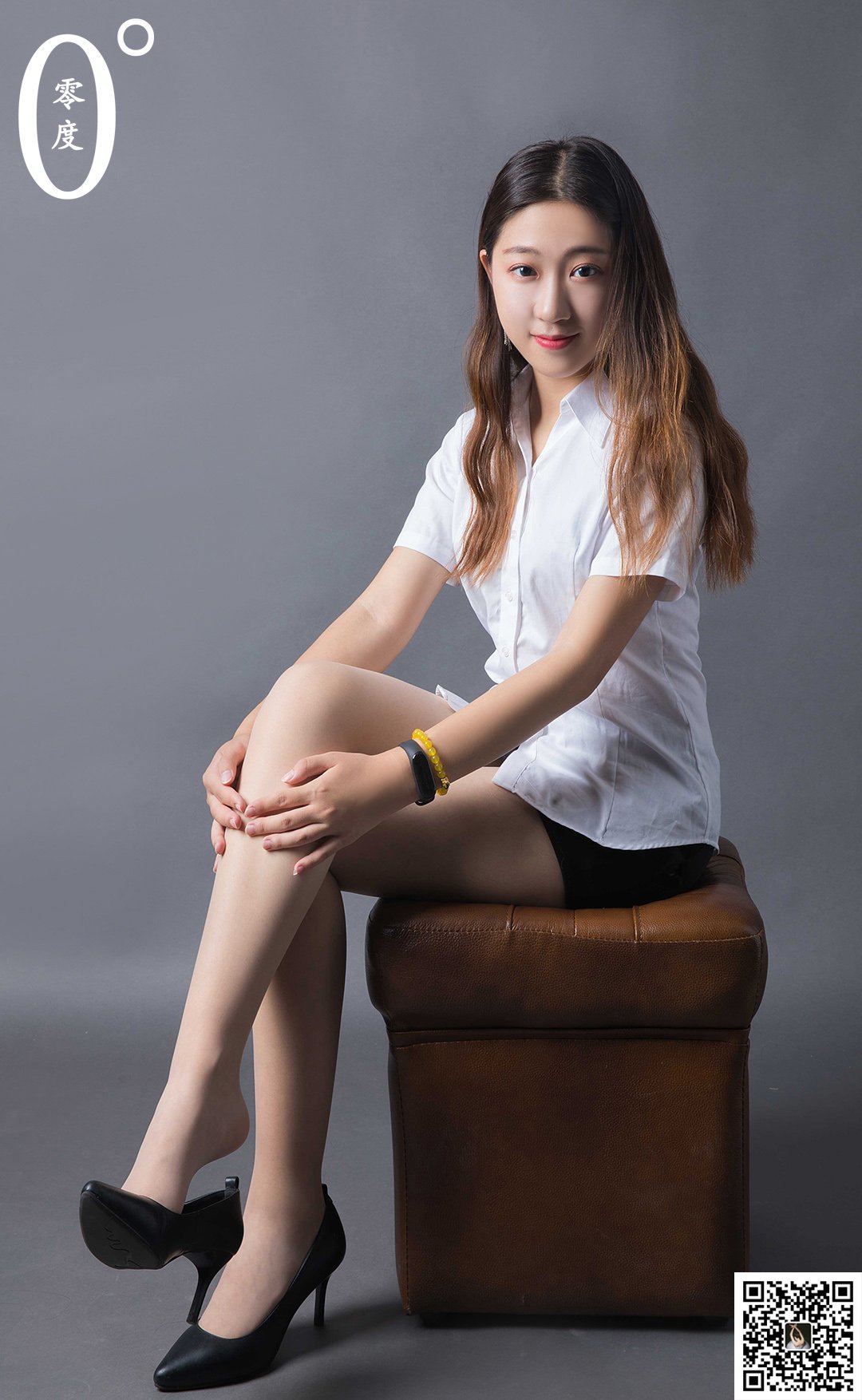 LD零度模特如梦白色上衣肉色丝袜足控福利写真