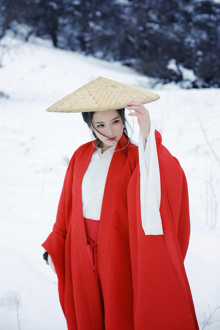 戴着斗笠的唯美古风古装美女艺术写真图片