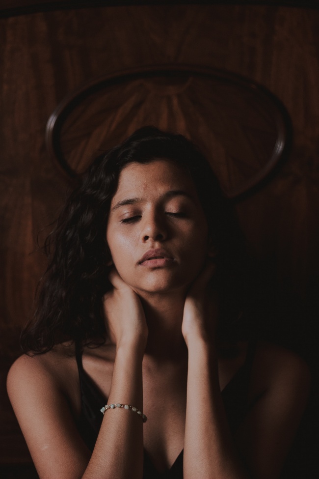 西西人体艺术少妇写真图片