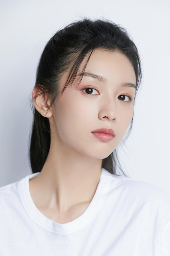 好看的美女明星头像周也个人写真图片大全