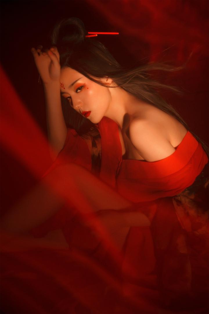 唯美中国古装美女艺术摄影写真图片