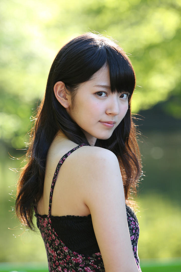 超清日本清纯漂亮的美女写真图片