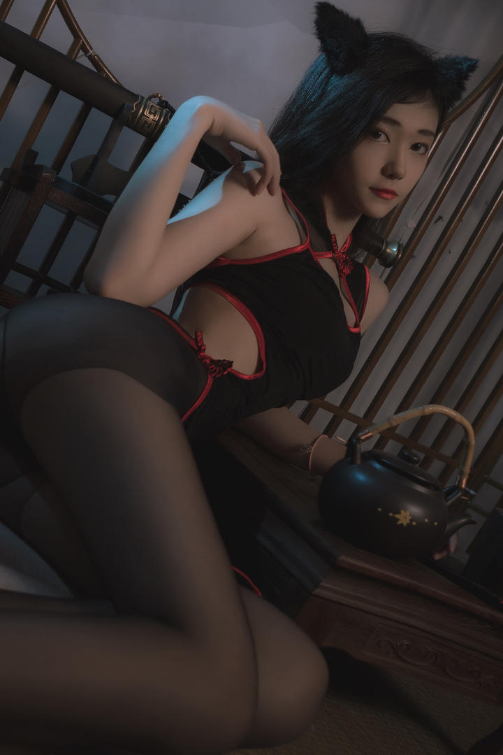 亚洲精品在线另类丝袜美女艺术写真