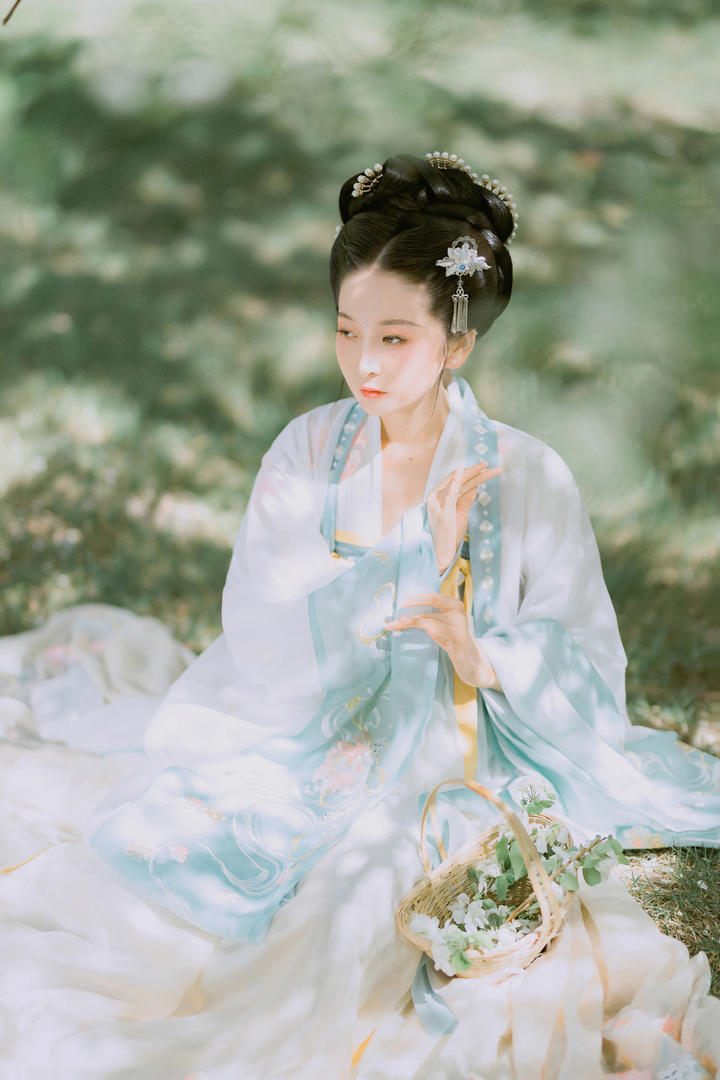 4K唯美诗意古风古装美女图片壁纸下载