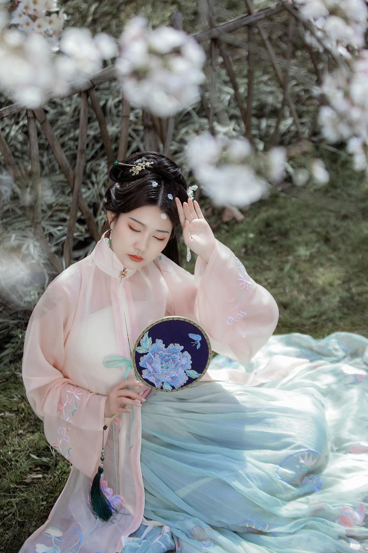 高清汉服女装古风小姐姐唯美写真套图