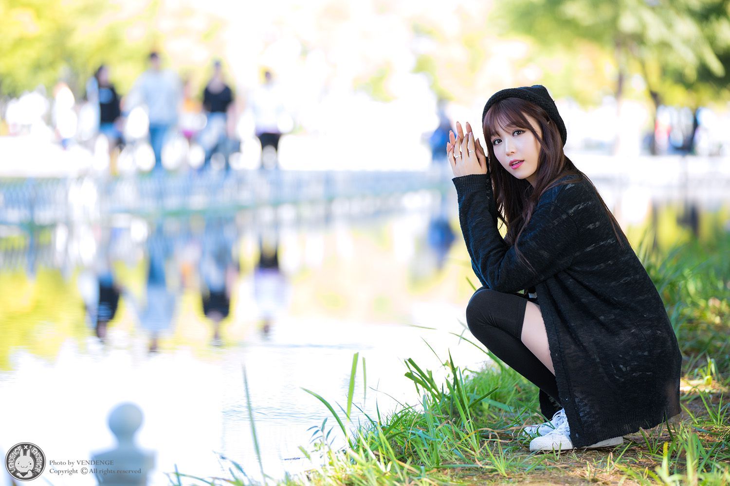 韩国知名美女李恩慧可爱长筒袜微卷长发系列清新外拍