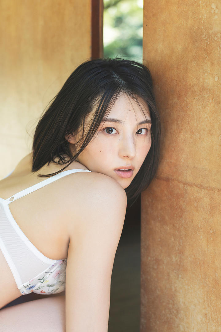 日本清纯短发美女亚洲尺码一区二区三区图片