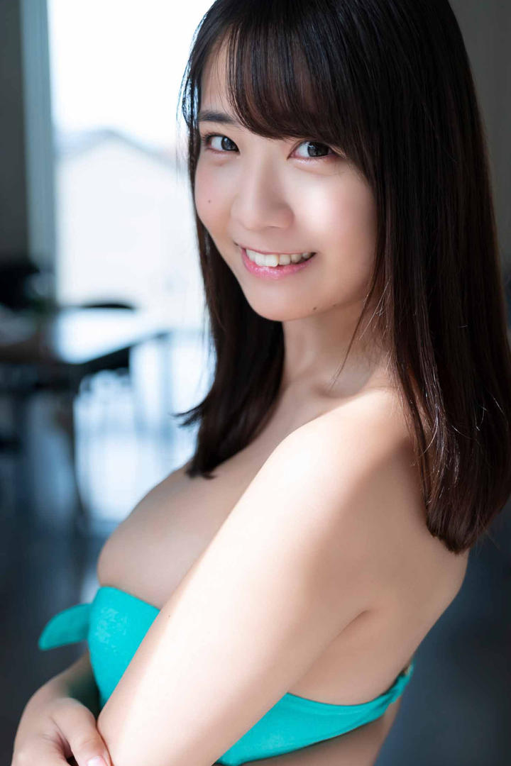 一二三四日本无吗性感空姐美女艺术照片