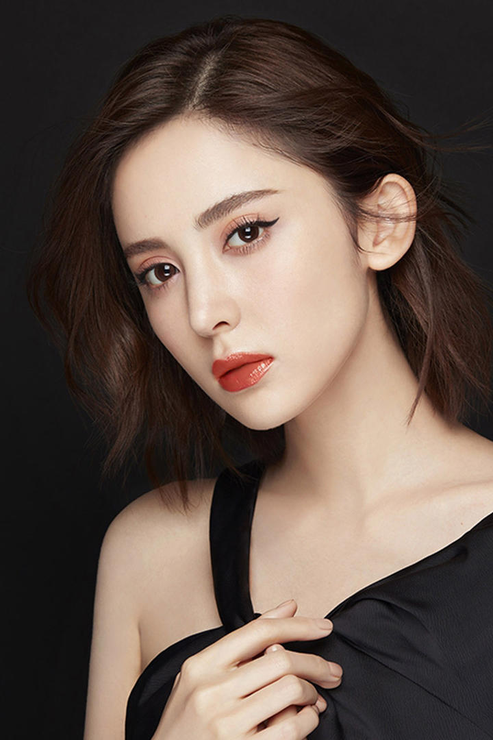 超清中国美女明星古力娜扎特写图片