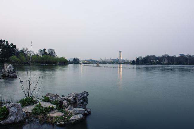 玄武湖黄昏水景图片