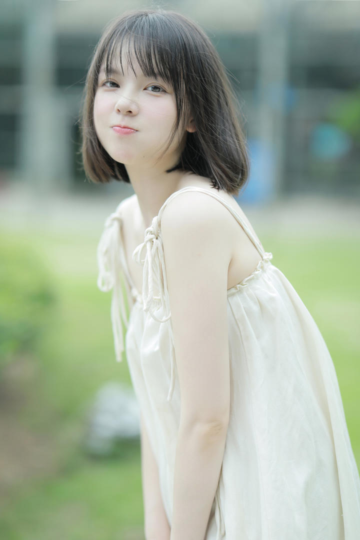 中国甜美短发可爱女生唯美手机壁纸图片大全