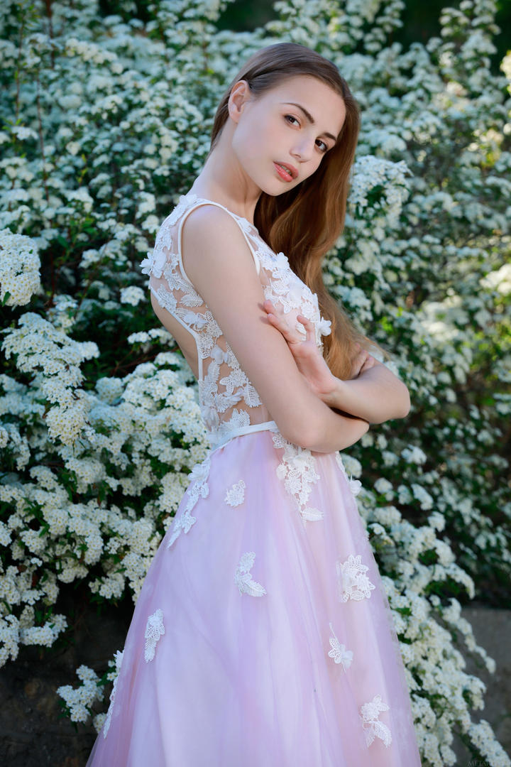 超高清欧美气质美女写真图片