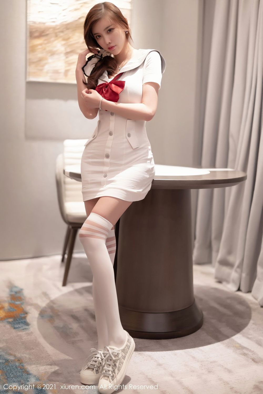 秀人网性感女神杨晨晨Yome丝袜美腿水手服纯欲风格系列写真
