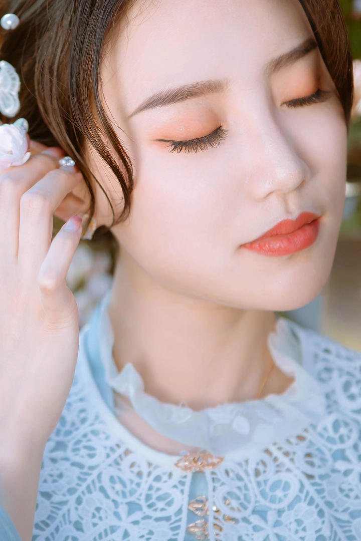 眉目如画漂亮清纯美女脸部特写图片