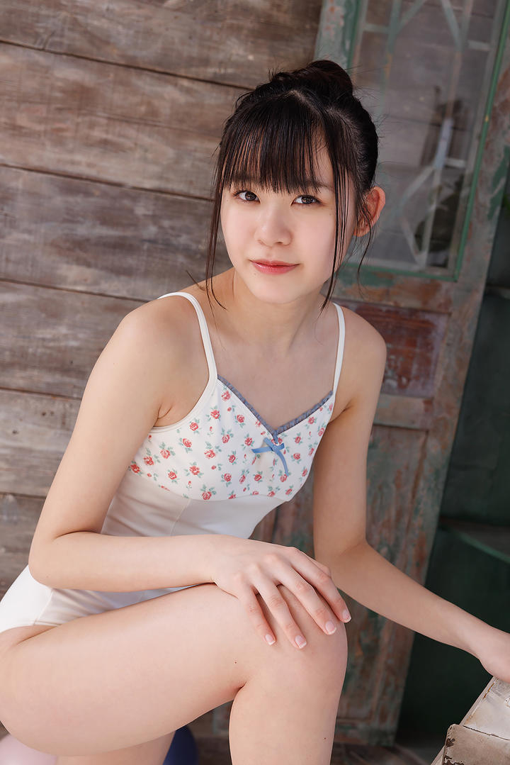 90后日本美女紧身体操服人像摄影图片专区