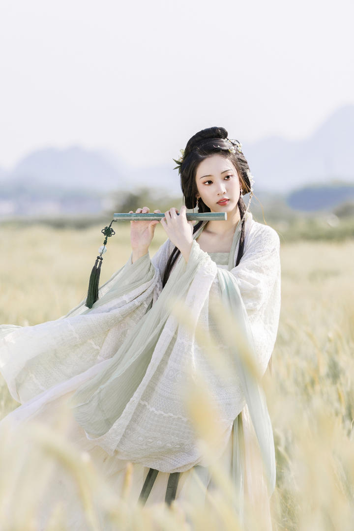 极品克拉女神汉服古风美女艺术写真摄影