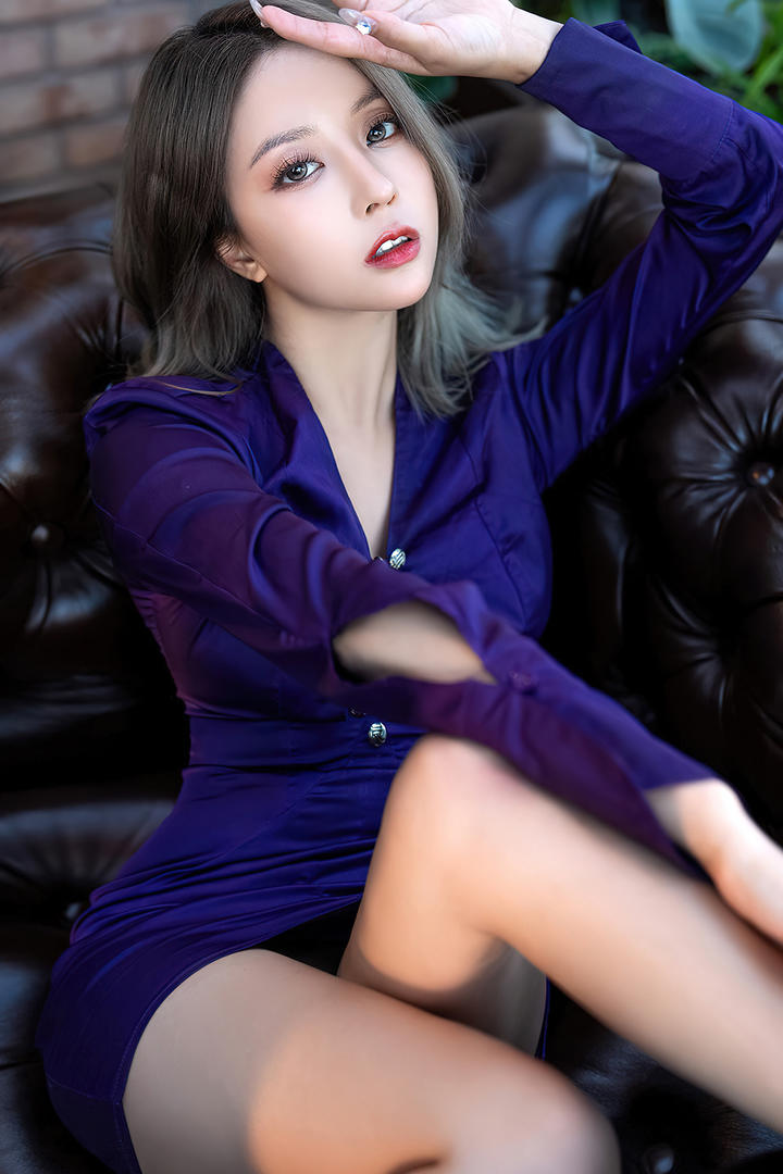 亚洲精品漂亮时尚的美女模特性感写真大图