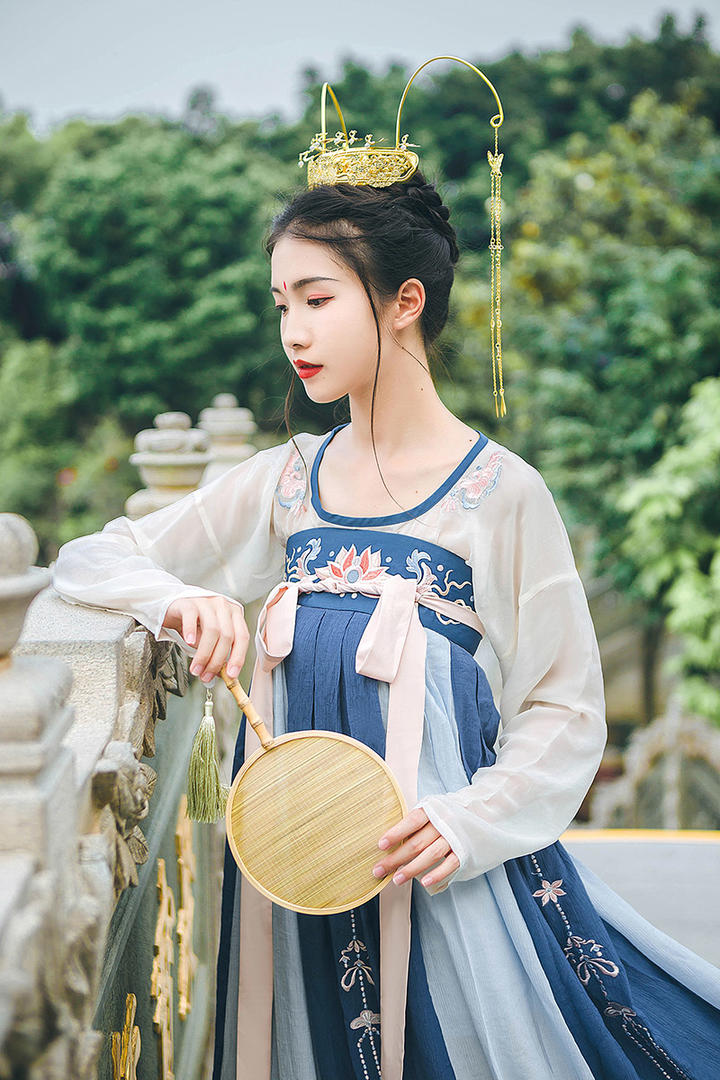 超高清唯美汉服古装美女摄影图片