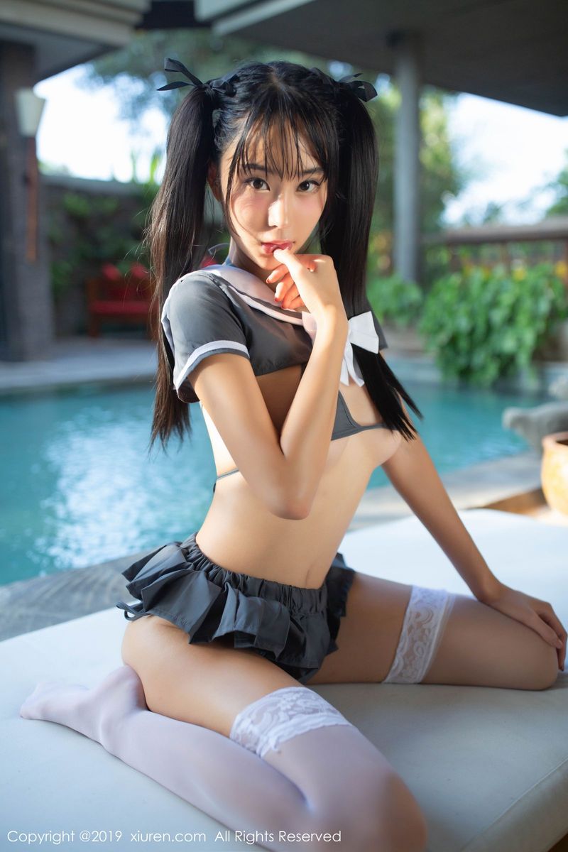 秀人网美女模特刘艺蕾学生装双马尾三点式内衣巴厘岛旅拍