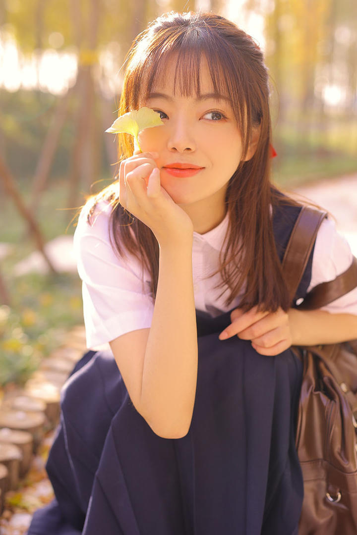 国产清纯美女可爱女生头像写真图片