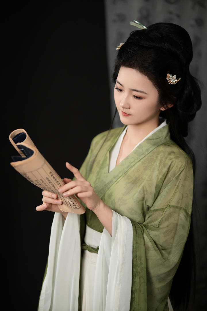 中国清纯汉服美女古风艺术摄影写真图片