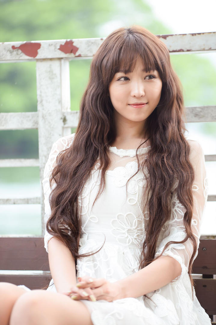 韩国美女明星李恩慧户外高清写真