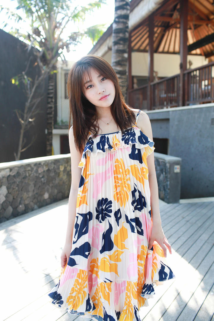 户外性感清纯美女写真