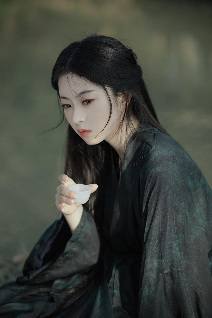 清新脱俗的绝美颜值古风美女手机高清壁纸大图